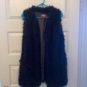 Black faux fur vest